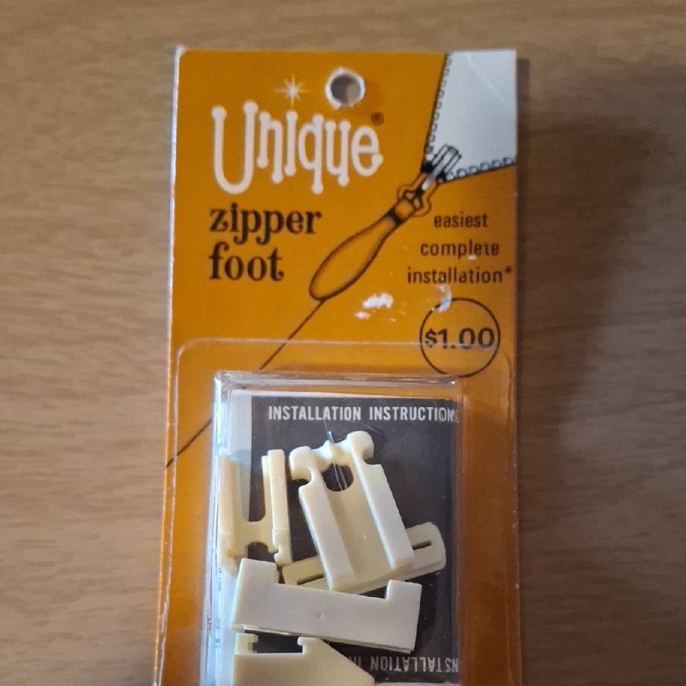 Unique Vintage Cream Zipper Foot Pack with Orange Branded Card